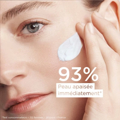 Clarins Calm-Essentiel Baume Cica-Réparateur à L'extrait De Sauge Sclarée* – Image 2