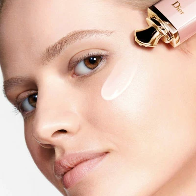 Dior Prestige Le Micro-Sérum De Rose Yeux Advanced – Image 3